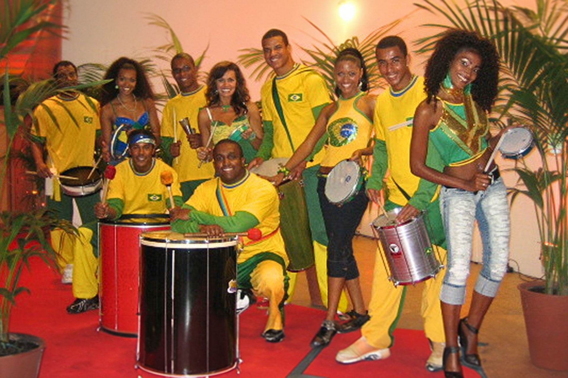 Fiesta Brasil - Die Sambashow mit Tanz, Gesang, Live-Percussion und Akrobatik
